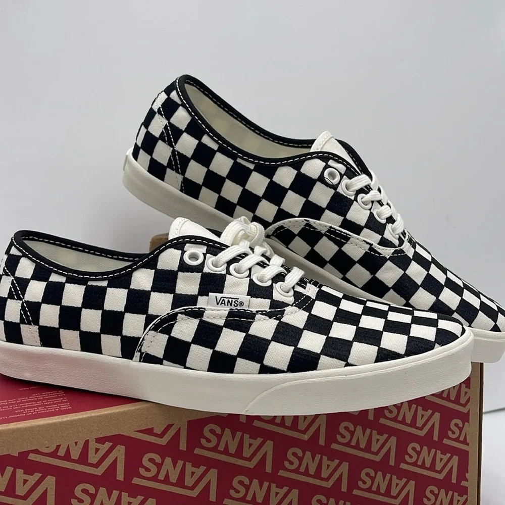 Vans WMNS Authentic Lowpro Embroidered Check Black/M
VN000D041 KP
Sneakersrs - Picture 6 of 16
